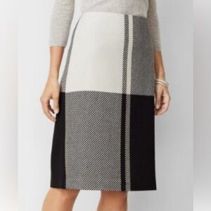 Talbots Black Ivory Color Block Plaid Wool Blend Straight Skirt 12 Petite